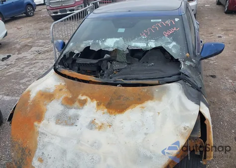 2017 Hyundai Veloster Value Edition z USA, uszkodzony, nr VIN KMHTC6AD4HU322133